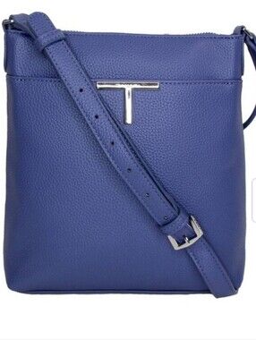🆕️👜Tahari Pebbled Canal Cross Body Bag With Multiple Pockets, Dusk